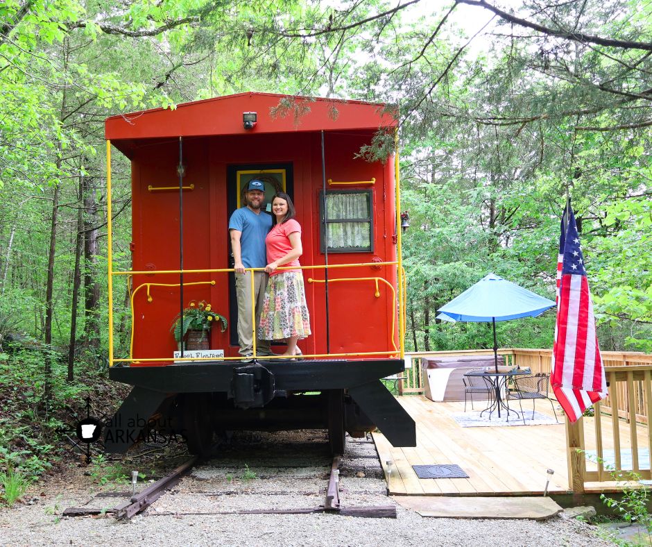 couples getaway Arkansas vacation caboose